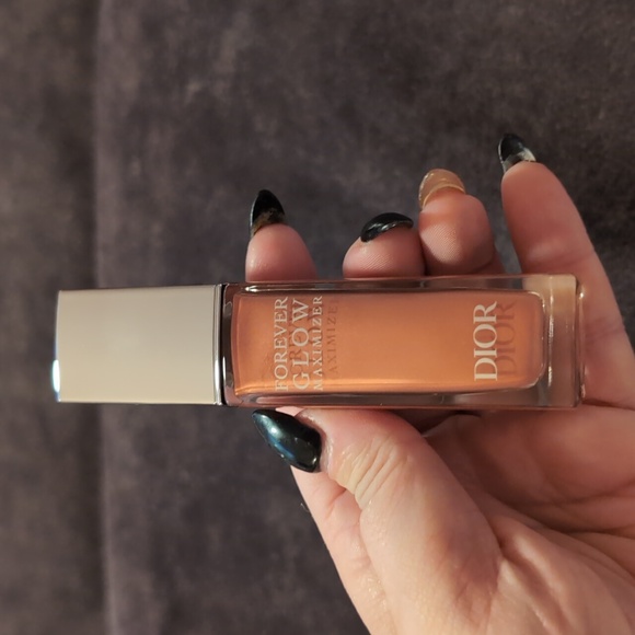 Dior Forever Glow Maximizer in the Shade Rosy - Picture 2 of 8